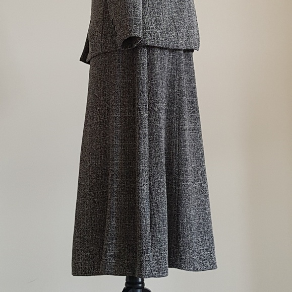 Sag Harbor Suit - Tweed - Picture 3 of 8